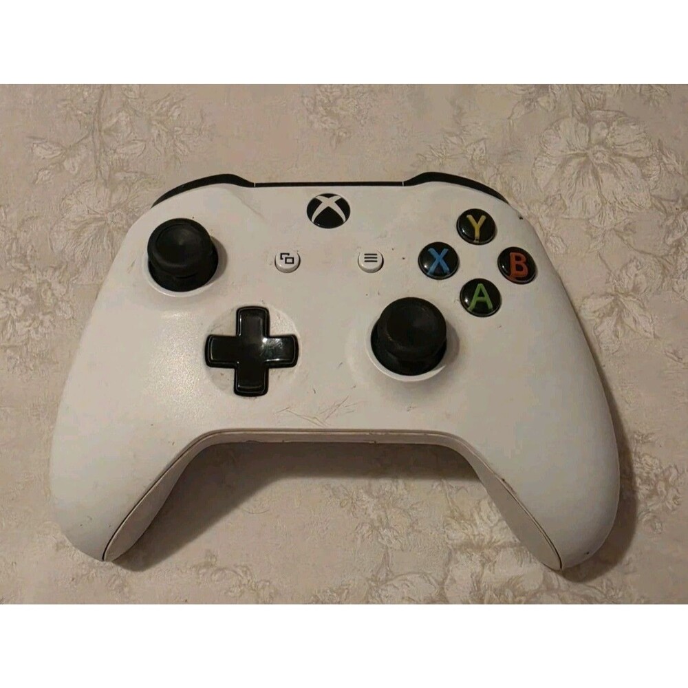 Xbox Wireless Controller (No cable or battery cover)